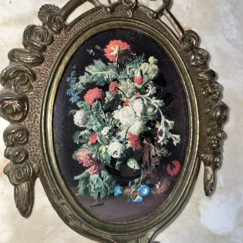Pair Of Vintage Ornate Metal Italian Oval Frames With Floral Flower Vases Displa